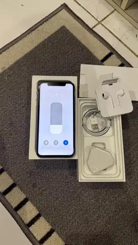 Dijual Iphone X silver 256GB Lengkap Terdaftar