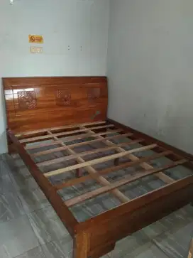 Tempat kasur kayu jati