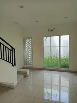 Disewakan Rumah 2 Lantai di Summarecon Bandung