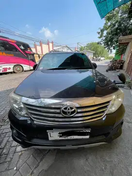 Toyota Fortuner 2012 Bensin