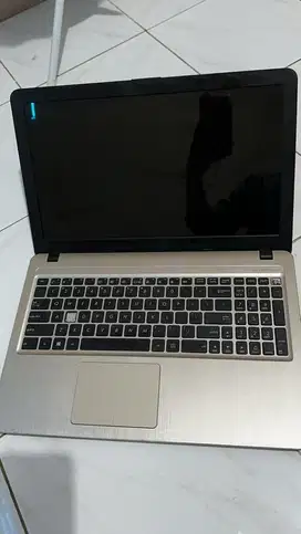 Dijual laptop asus tiba” mati
