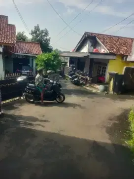 Rumah second dijual(jual tanah)50m²akses mobil Kemang Cilodong Depok