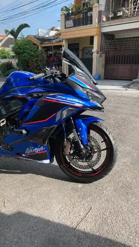 Termurah Dengan Modif 60juta‼️ Kawasaki zx25r ABS LIKE New