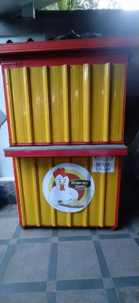 Penawaran menarik booth kontainer umkm murah meriah