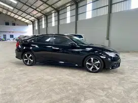 Honda Civic 1.5 Turbo ES 2016 / 2017 AT Matic, Sangat terawat