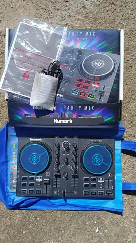 NUMARK PARTY MIX DJ CONTROLLER BUILT IN INTERFACE VIRTUAL DJ