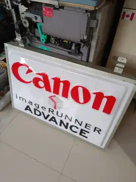 Neon box canon like new