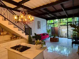 Leasehold House at Kerobokan Good Location