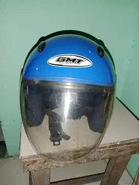 Helm GMT Msih mulus