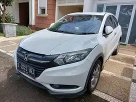 Honda HRV 2015 1.5 E-CVT KM69000 Warna Putih