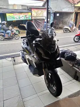 ADV 160 cbs iss 2022 black glossy pemakaian pribadi mesin gress banget