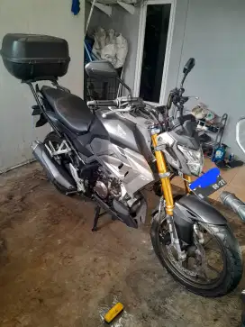 CB 150 R Streetfiegter