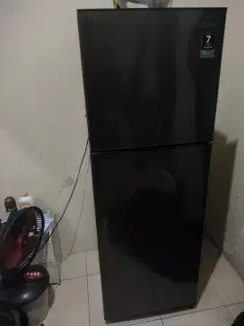 Kulkas Aqua aqr- d 261 , dijual pulang kampung