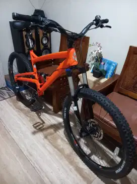 DH USA DIAMONDBACK ATROZ 3 Uk 27,5