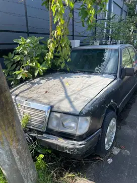 Dijual mobil mercy sedan