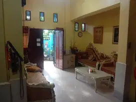 Rumah mewah dekat kampus