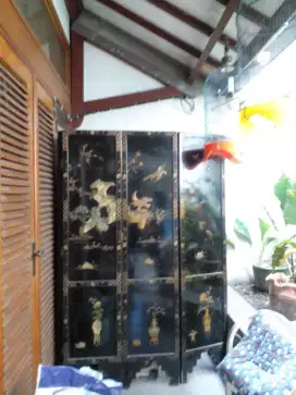 Sekat partisi kayu antik