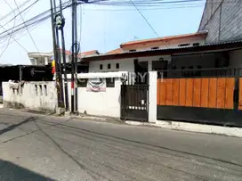 Rumah Tinggal Dekat Fasilitas Umum Di Kramat Jati S8016