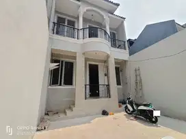 JUAL RUMAH SIAP HUNII  Bagus  BCS Kelapa Gading