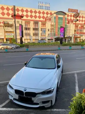 BMW 320i F30 2013