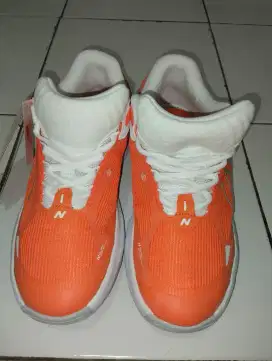 Sepatu buat Running/jalan/santaine New Balance