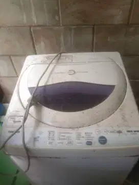 Mesin cuci 1 tabung merk toshiba msh normal lama di gudang