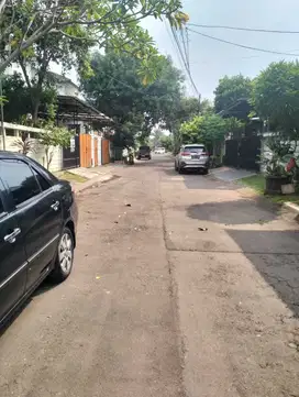 DIIJUAL RUMAH CLUSTER NUSA LOKA BSD SERPONG Luas tanah 200m2