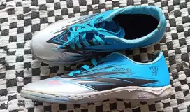 Dijual Sepatu Futsal specs UK 43