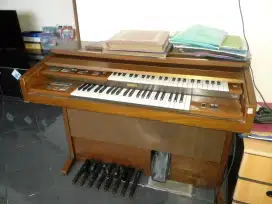 Piano keyboard Yamaha