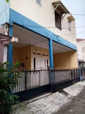 Rumah Kost 2 Lantai 9 Kamar dekat Kampus STAN Bintaro Sektor 5