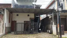 Dijual kantor dan kos karyawan
