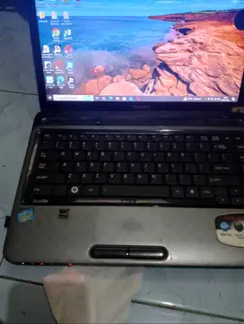 Laptop Toshiba L745