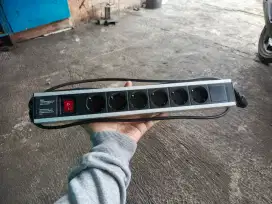 Power distribution Unit ABBA Rack 6 lubang