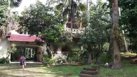 Rumah/Villa Mewah di Cirendeu, Jakarta Selatan