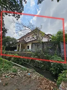 Dijual Rumah Pinggir Jalan Utama Dekat Canggu