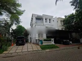 Disewakan Rumah Hoek Murah PIK 1 Cluster Johar Hijau