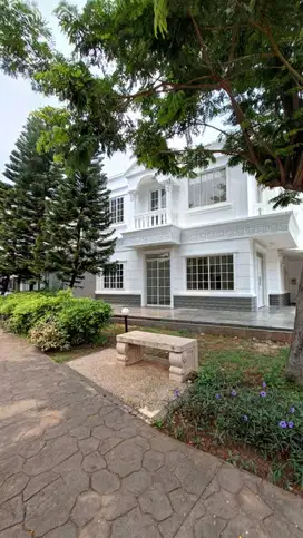 Rumah Cantik Greenlake City . Siap Huni