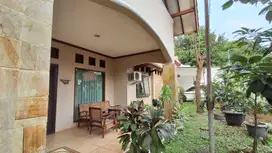Rumah DIJUAL lokasi STRATEGIS Bonus Paviliun Kontrakan Hadap SELATAN d