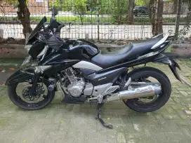 Suzuki Inazuma 250 Hitam 2013