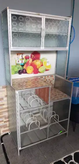 Lemari rak piring