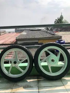 Velg Scoopy + Ban