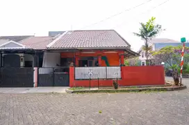 Rumah Siap Huni 5 KT Dekat Sekolah di Pamulang SHM Hadap Utara J-24889