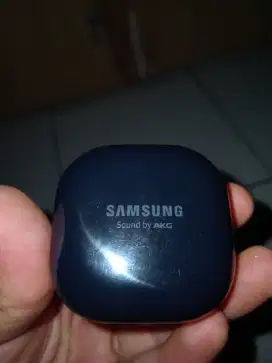 Galaxy Buds Live, minus
