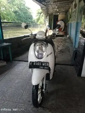 Menjual motor scopy tahun 2010 karbu