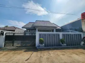 Rumah di Jual + paviliun siap di sewa dekat taman galaxy bekasi