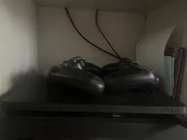 Ps4 Slim 1Tb , 2 stik