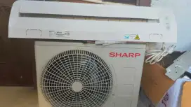 Bismillahirrahmanirrahim Di jual AC sharp pemakaian 1 minggu