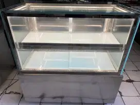 Showcase Display Cake Chiller
