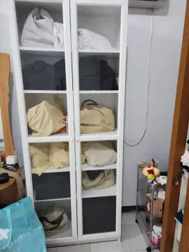 Lemari kaca 6 tingkay