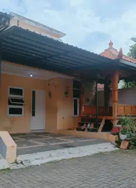 DIJUAL RUMAH DI CEMARA RESIDEN BANYUMANIK SEMARANG